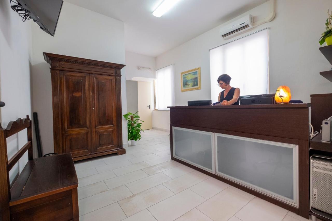 Hotel Soleo Quartu Sant'Elena Exterior photo